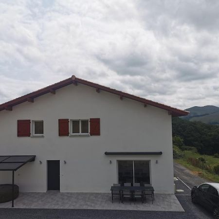 Maison Mitoyenne Au Coeur Du Pays Basque Saint-Esteben Eksteriør billede