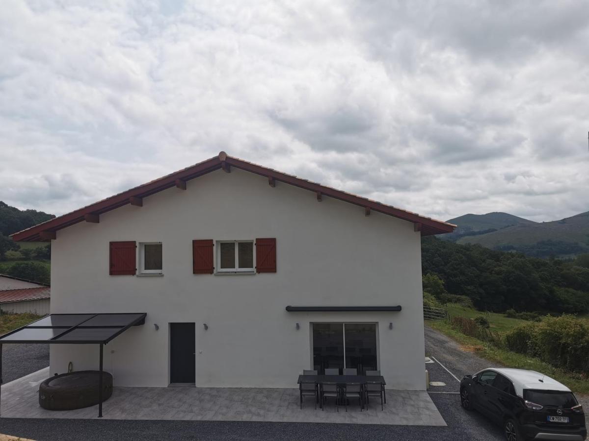 Maison Mitoyenne Au Coeur Du Pays Basque Saint-Esteben Eksteriør billede